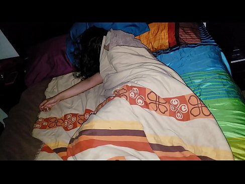 ❤️ Patėvis bara savo jauną pamotę, kol ji miega. ️❌ Anal video prie porno lt.tukifporno.ru ☑